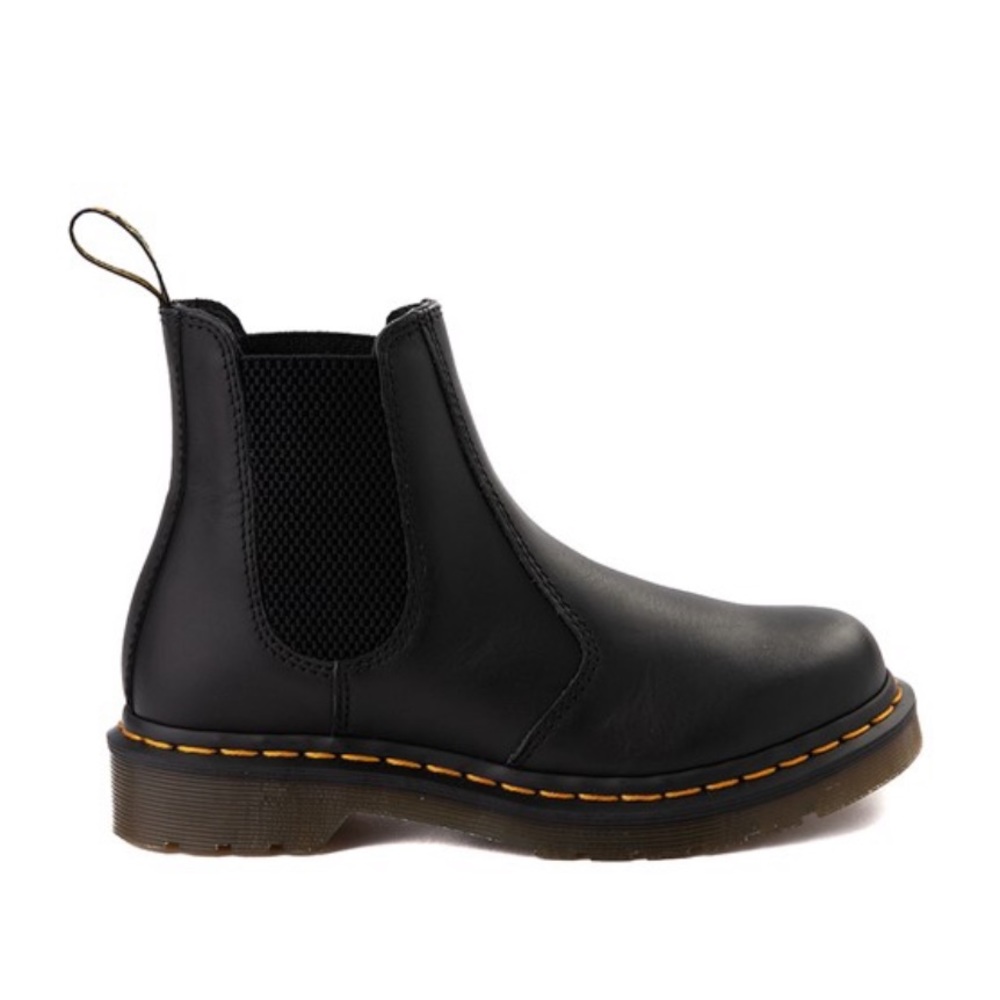 Women’s Doc Marten Chelsea Boot Size 6